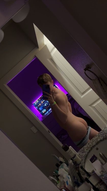 totallynotriley OnlyFans picture