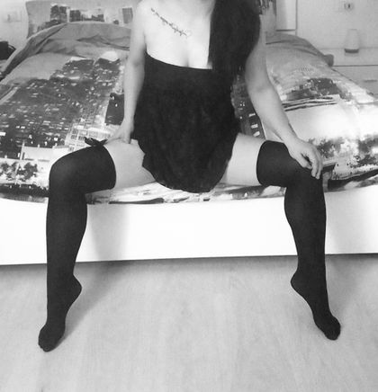 lola1616 OnlyFans picture