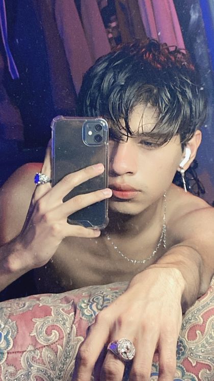 julian_corsan-18 OnlyFans picture