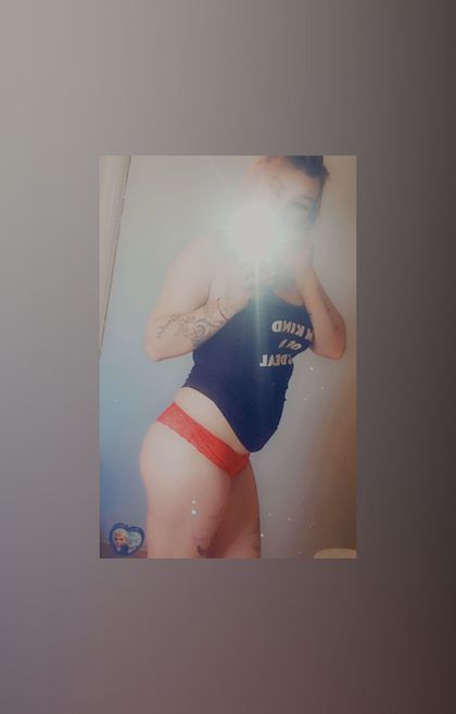 badbitchesonly806 OnlyFans picture