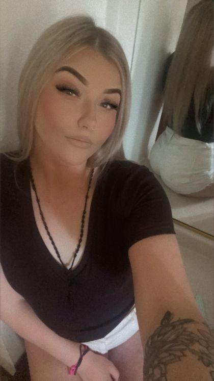 blondiee11 OnlyFans picture