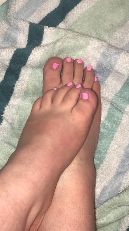 barefootqueenie OnlyFans picture