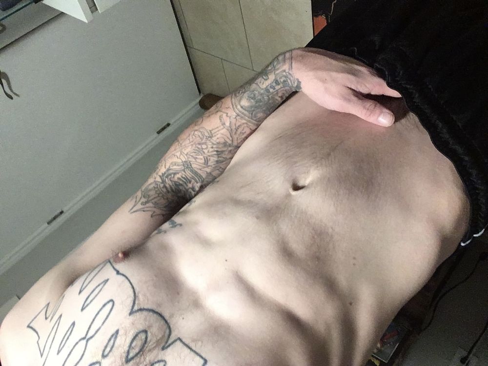 halfd3adfree OnlyFans profile picture