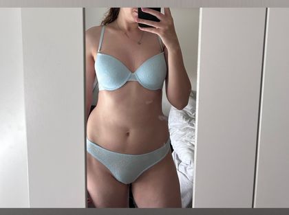 emilia102 OnlyFans picture