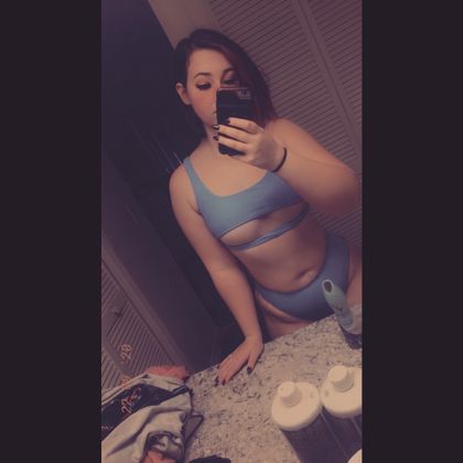 holleyk OnlyFans picture