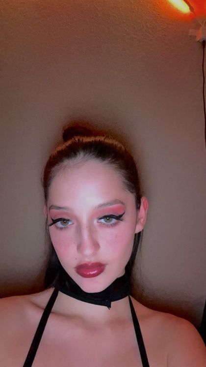 Best Hennessy OnlyFans Accounts | FansMetrics.com