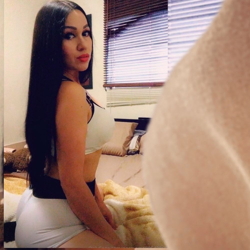 nellymlomely OnlyFans profile picture