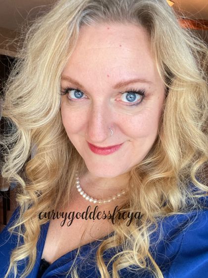 curvyfreya OnlyFans picture