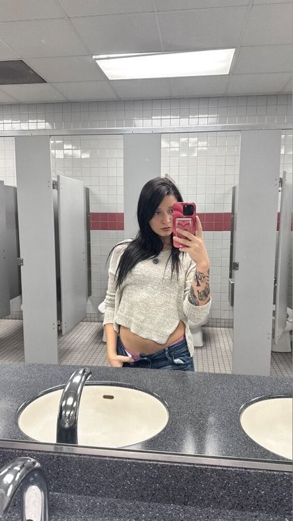 queenbasskitten OnlyFans picture