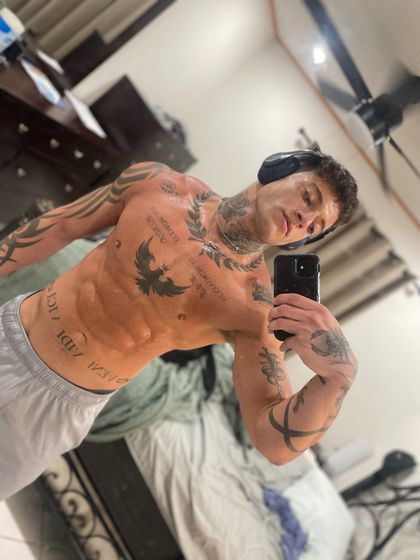 curlyhairchico OnlyFans picture