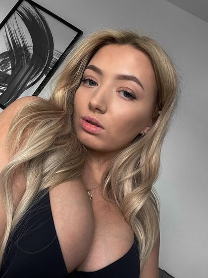 mollyskyefree OnlyFans picture
