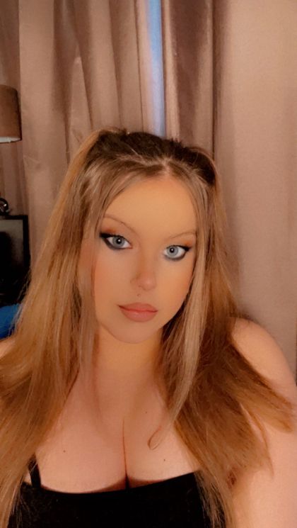 princesslyssxo OnlyFans picture