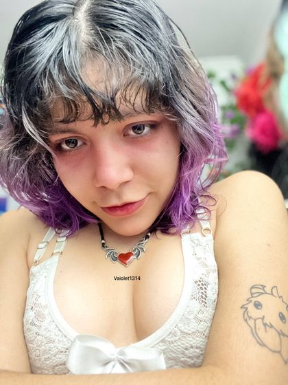 vaiolet1314 OnlyFans picture