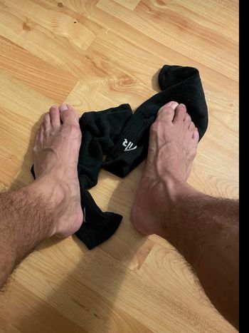 Aaron Feet