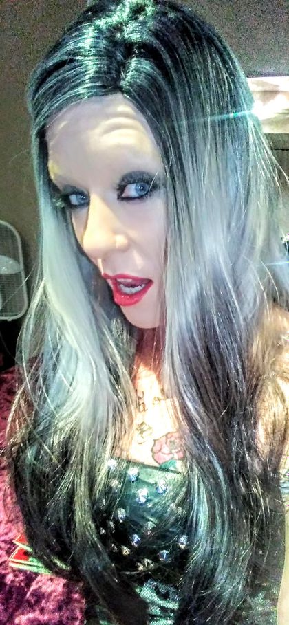 bangnbettie OnlyFans picture