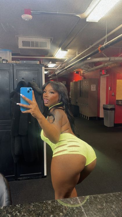chanel_mss OnlyFans picture