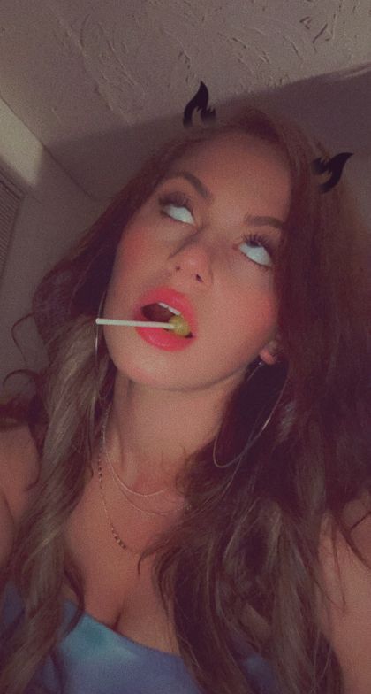 trippylips420x OnlyFans picture