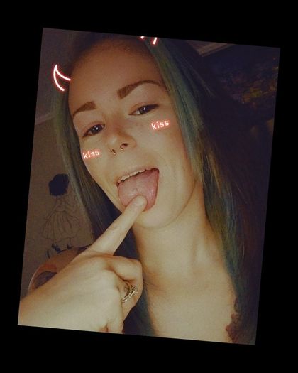 lilbitofspice_19 OnlyFans picture