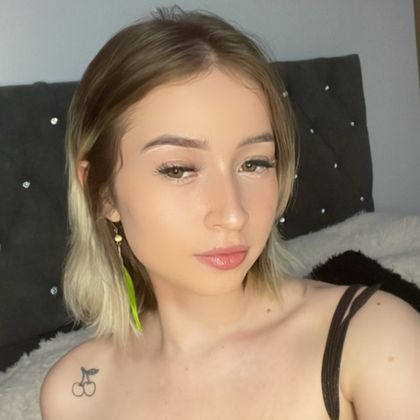 emybunnny OnlyFans picture