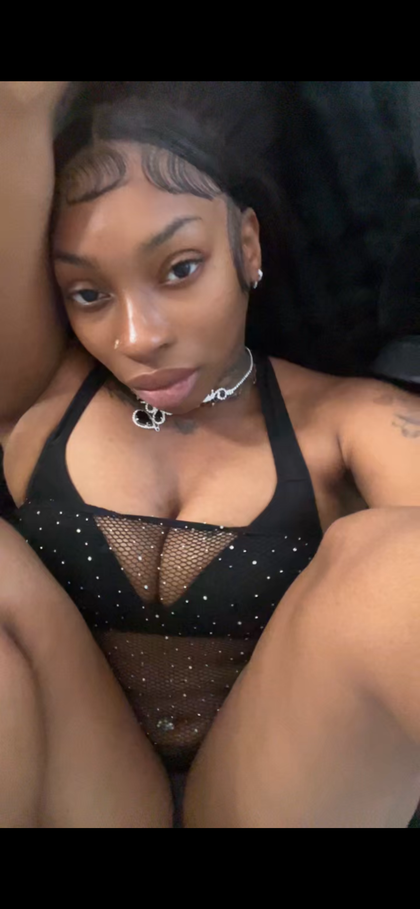 kiaasky OnlyFans picture
