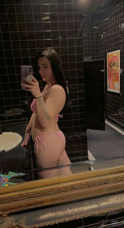 love_selena OnlyFans picture