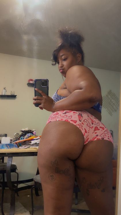 volalarieefans OnlyFans picture