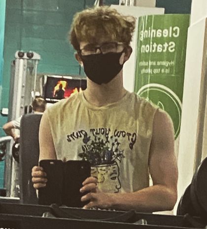 Best Hot Aberdeen OnlyFans Accounts | FansMetrics.com