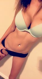 hotwifetex OnlyFans - Free Trial - Photos - Socials | FansMetrics.com