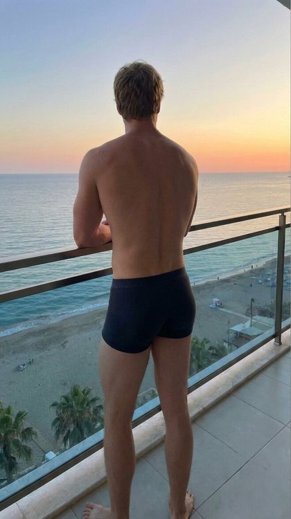 hungharvey OnlyFans picture