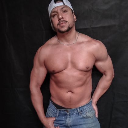 carlosdadbod OnlyFans picture