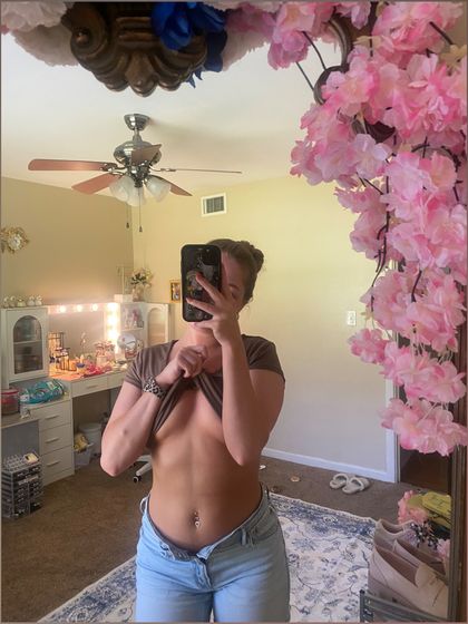 bbdarlingholly OnlyFans picture