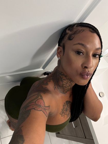 mizztwerksumlive OnlyFans picture