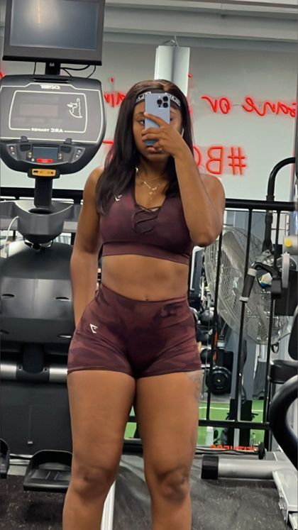 janinemechellefit OnlyFans picture