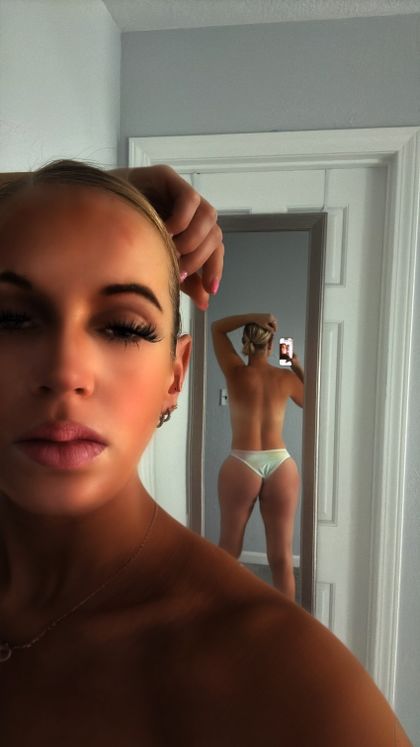 laineylewis OnlyFans picture