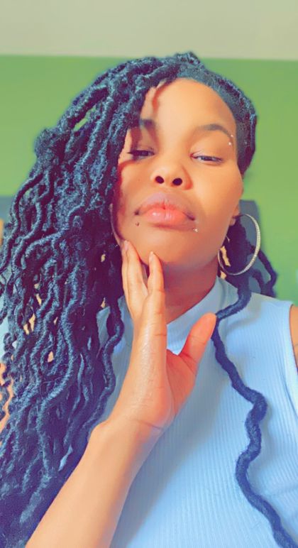 Best Hot Qweeniesworld OnlyFans Accounts | FansMetrics.com