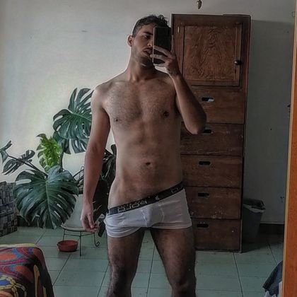 alextapiia OnlyFans picture