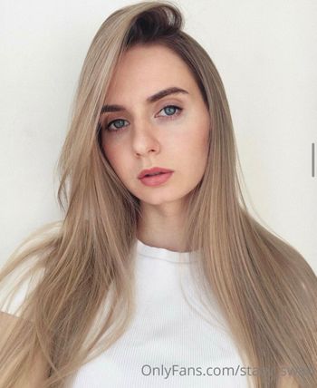 stacy_swan OnlyFans - Free Trial - Photos - Socials FansMetrics