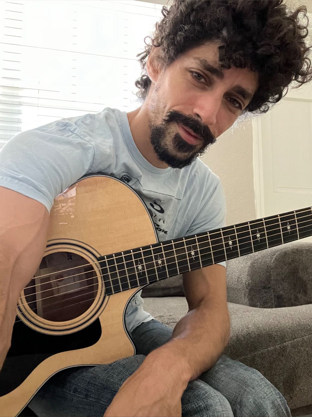 stringin OnlyFans profile picture