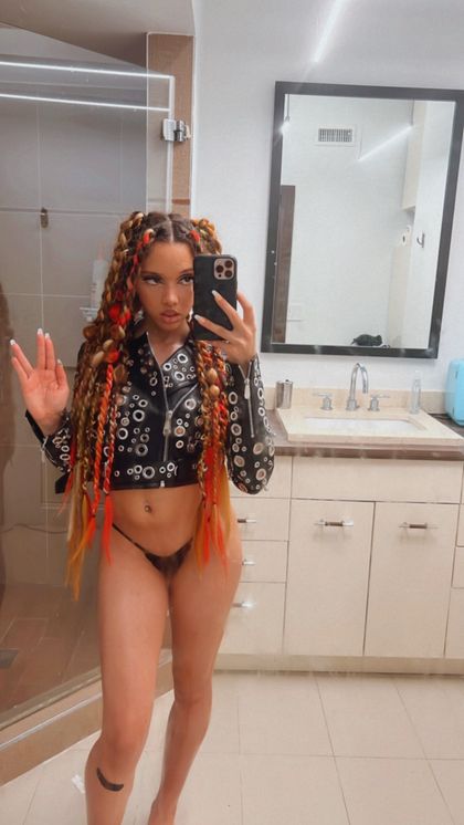goldiieluxx OnlyFans picture