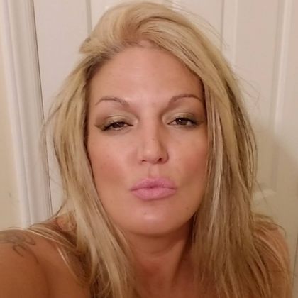 sexyhotwife4bbc OnlyFans picture