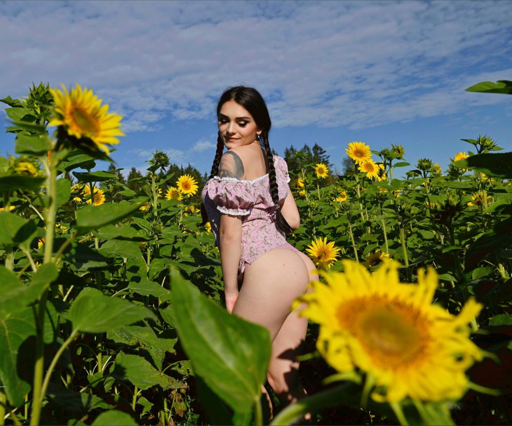 lucyjuicyofficial OnlyFans profile picture
