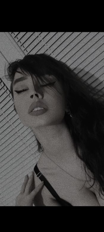 Adél