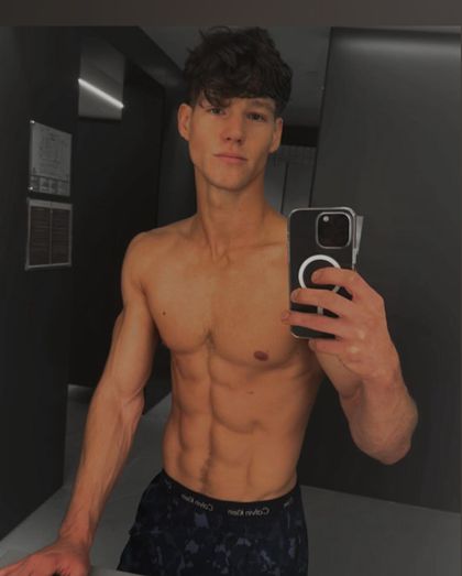 surferboyyy OnlyFans picture