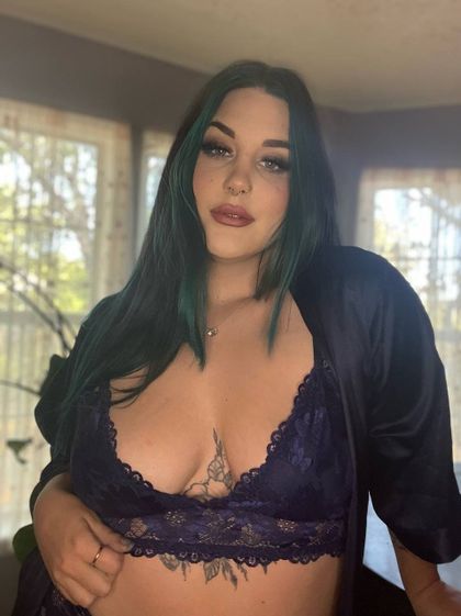 thecurvychloe OnlyFans picture