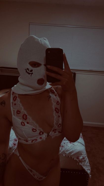 karolinespino OnlyFans picture