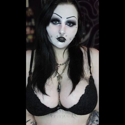 gothxbratx OnlyFans picture