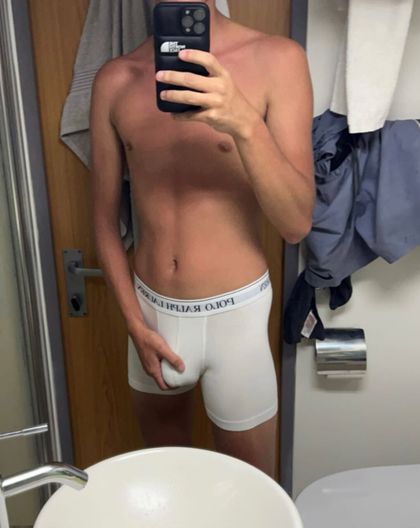 alexxtwinkboy OnlyFans picture