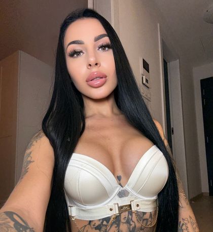 tinatattooed OnlyFans picture
