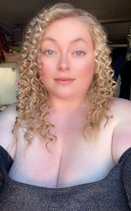 lululavenderr OnlyFans picture