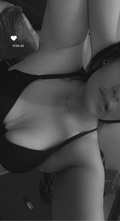 saendrah OnlyFans picture